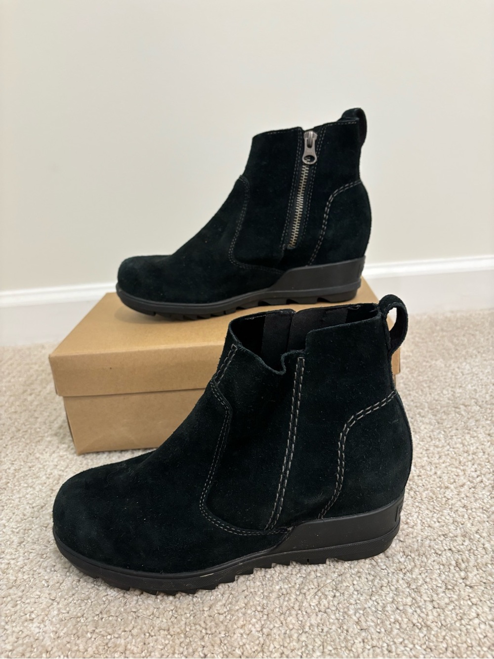 Sorel Women’s Black Suede Ankle Bootie Wedge Side Zip Round Toe US 6.5